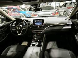 نيسان ألتيما